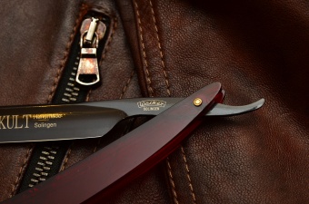 Опасная бритва Wacker Kult 4/8” 2011 акрил красн. 4/8" 