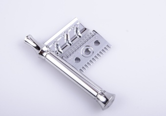 Т-образная бритва из нержавеющей стали Timor с гребенкой 1350K