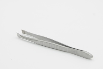 Пинцет Dovo скошенный широкий 457 3526