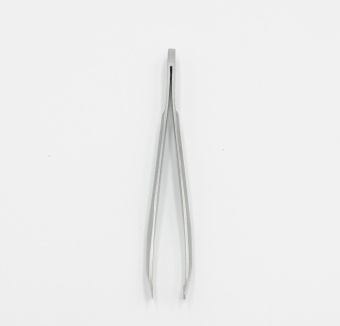 Пинцет Dovo скошенный широкий 457 3526